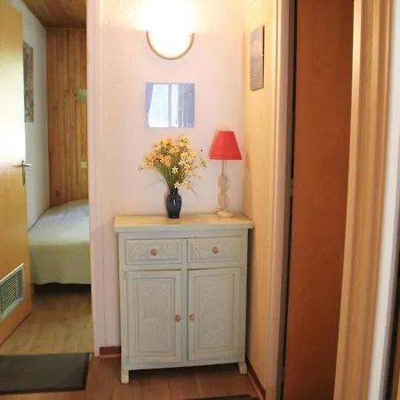 For 5 People With Pool Apartamento