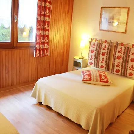 Apartamento For 5 People With Pool Châtel