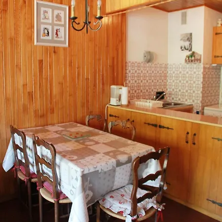 For 5 People With Pool Châtel